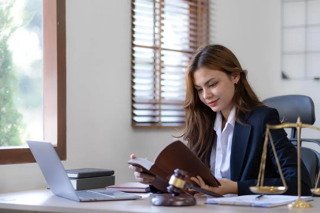 estudante-fazendo-graduacao-em-direito