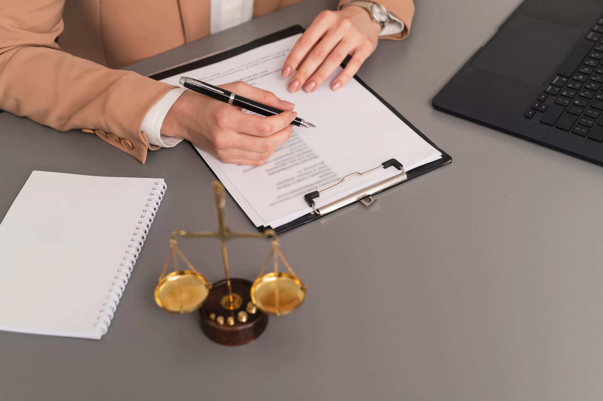 Foto-referente-bacharel-em-direito