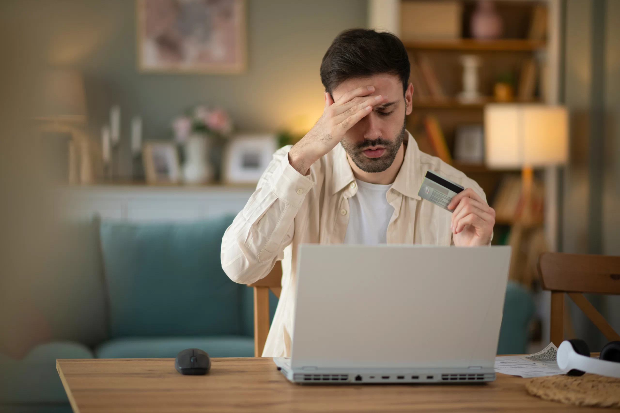 Cobrança indevida: o que é e como solucionar